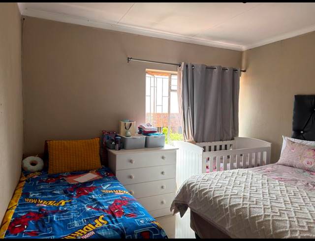 2 BEDROOM APARTMENT FOR SALE IN DIE HOEWES